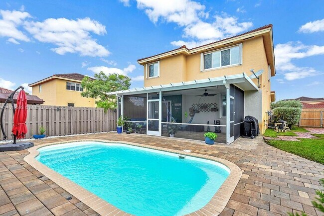 8986 SW 214th Terrace in Cutler Bay, FL - Building Photo - Building Photo