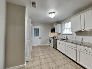 2015 McMillan Ave in Dallas, TX - Foto de edificio - Building Photo