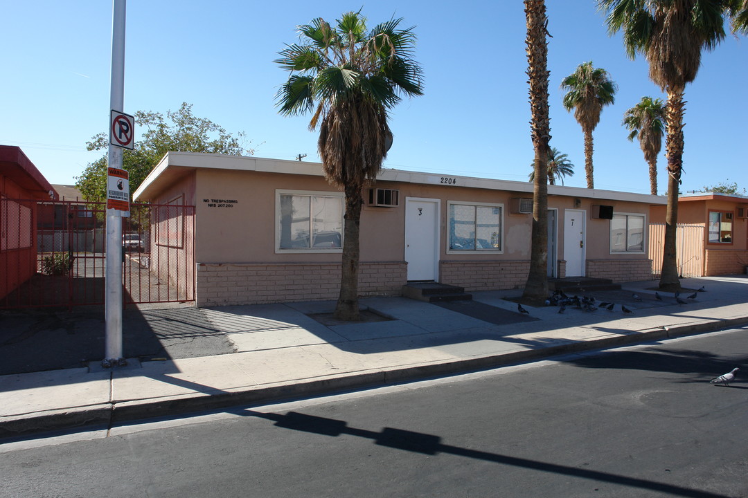 2204 Sunrise Ave in Las Vegas, NV - Building Photo