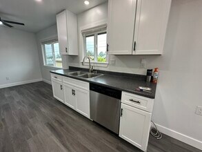 35352 Yucaipa Blvd in Yucaipa, CA - Building Photo - Building Photo