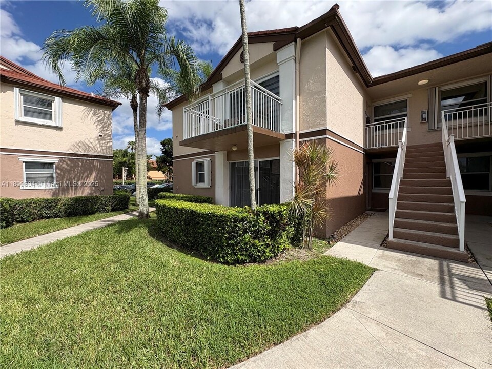 1226 SW 113th Terrace in Pembroke Pines, FL - Building Photo