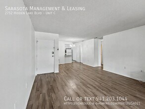2752 Hidden Lake Blvd in Sarasota, FL - Building Photo - Building Photo