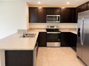 16511 Mosaic Oar Dr in Wimauma, FL - Building Photo - Building Photo