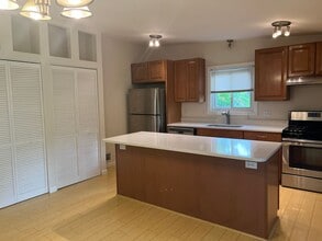 507 Castleford St in Rockville, MD - Building Photo - Building Photo