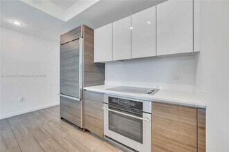 1100 S Miami Ave, Unit 2007 in Miami, FL - Building Photo - Building Photo