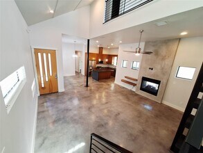 607 Peacock Ln in Austin, TX - Building Photo - Building Photo