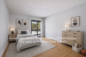 18 Woodhill St in Franklin Township, NJ - Building Photo - Building Photo