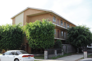 1061 Molino Ave Apartamentos