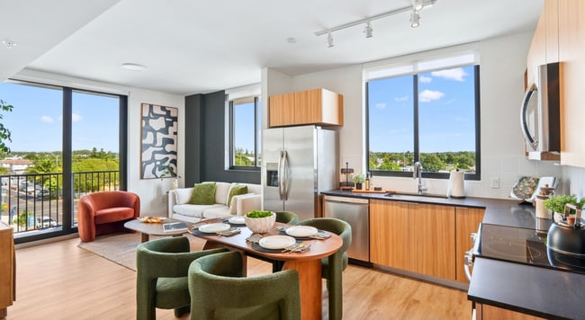 910 E 27th St, Unit 1 MP