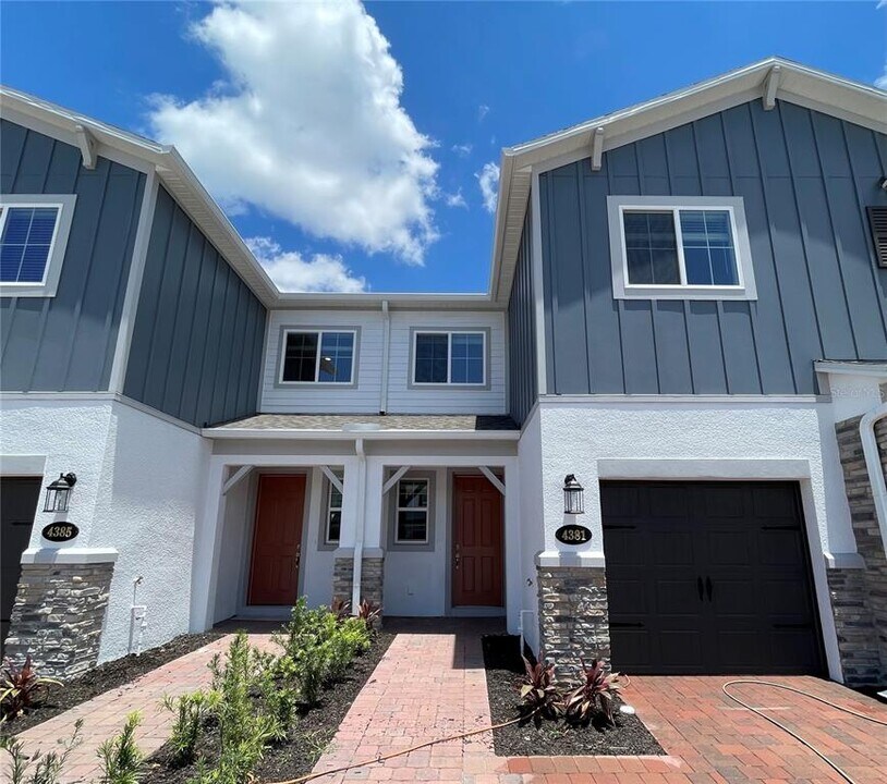 4381 Campsite Lp in Orlando, FL - Building Photo