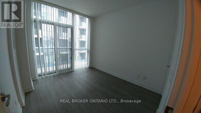 56 Annie Craig Dr in Toronto, ON - Building Photo - Building Photo