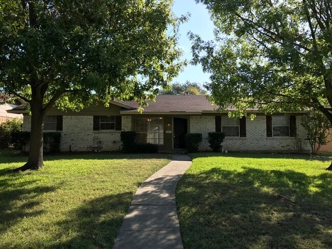 property at 2928 Abston Dr