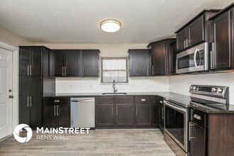 5713 NW 33rd St in Oklahoma City, OK - Foto de edificio - Building Photo