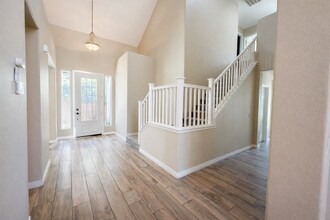 651 Poets Square in Fallbrook, CA - Building Photo - Building Photo