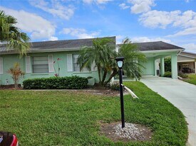 304 Grayston Pl in Sun City Center, FL - Building Photo