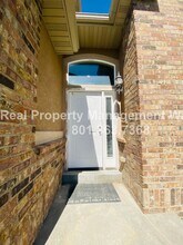 13472 Fireback Dr in Riverton, UT - Building Photo - Building Photo