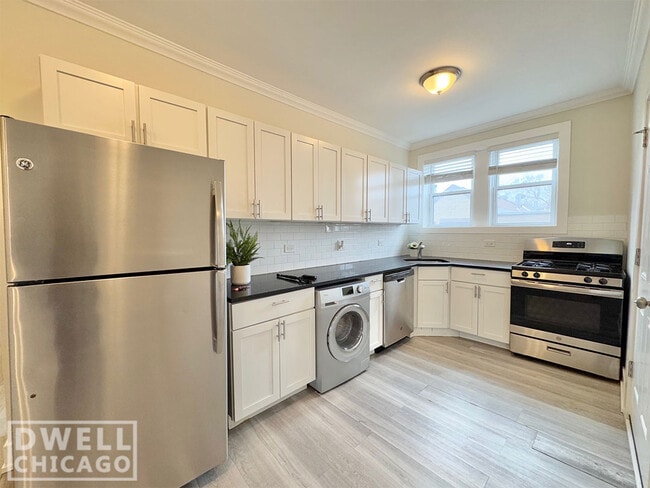 3816 N Greenview Ave, Unit 2 in Chicago, IL - Building Photo - Building Photo