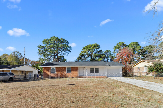 890 Kaywood Dr in Fayetteville, NC - Building Photo - Building Photo