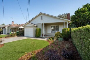 1373 Walnut St in San Carlos, CA - Building Photo