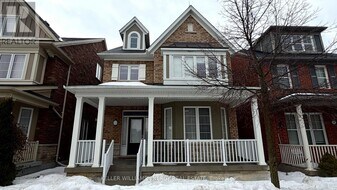 53 Raven Cross Ave in Markham, ON - Building Photo