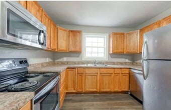 761 S 5th St, Unit 504 in Salina, KS - Building Photo - Building Photo