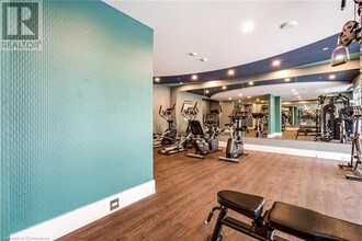 450 Dundas St E in Waterdown, ON - Building Photo - Building Photo