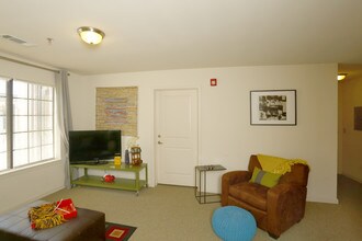Yugo Flagstaff Grove in Flagstaff, AZ - Foto de edificio - Interior Photo