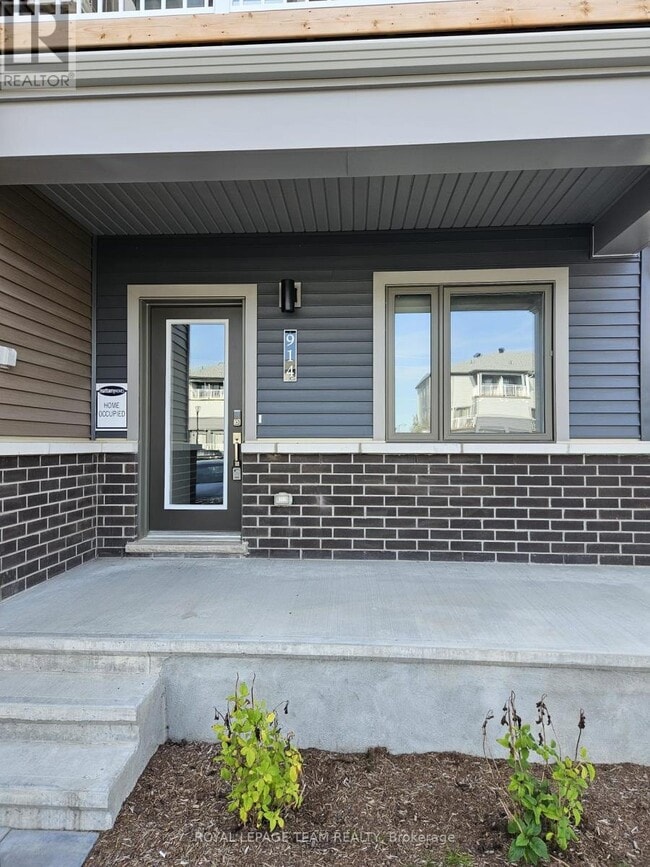 property at 914 Lillian Freiman Private