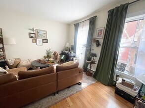 13 S Russell St in Boston, MA - Building Photo - Building Photo