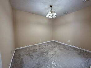 502 Thyme Ct in Jacksonville, NC - Building Photo - Building Photo