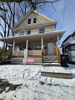 3242 W 92nd St in Cleveland, OH - Building Photo