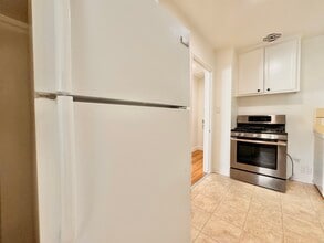 3492 Rowena Ave in Los Angeles, CA - Building Photo - Building Photo