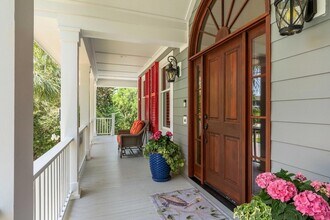 16 Fairway Village Ln, Unit 8407 in Isle Of Palms, SC - Foto de edificio - Building Photo