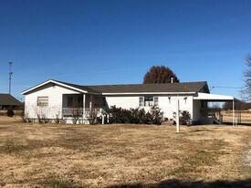 13015 E 136th St N in Collinsville, OK - Building Photo