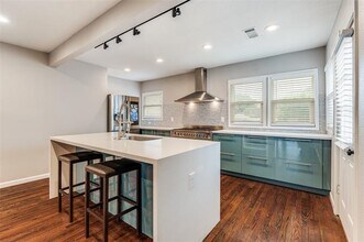 2638 Burlington Blvd in Dallas, TX - Building Photo - Building Photo