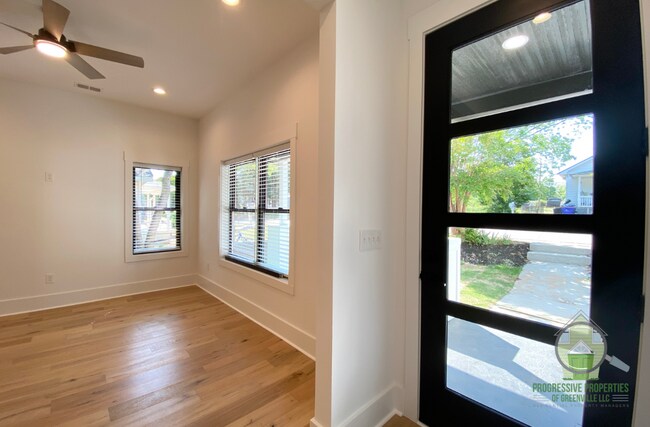 32 Pendleton Rd in Greenville, SC - Building Photo - Building Photo