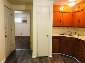 518 W Sycamore St in Denton, TX - Building Photo - Building Photo
