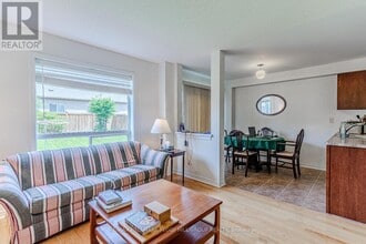 116 Empire Dr in Barrie, ON - Building Photo - Building Photo