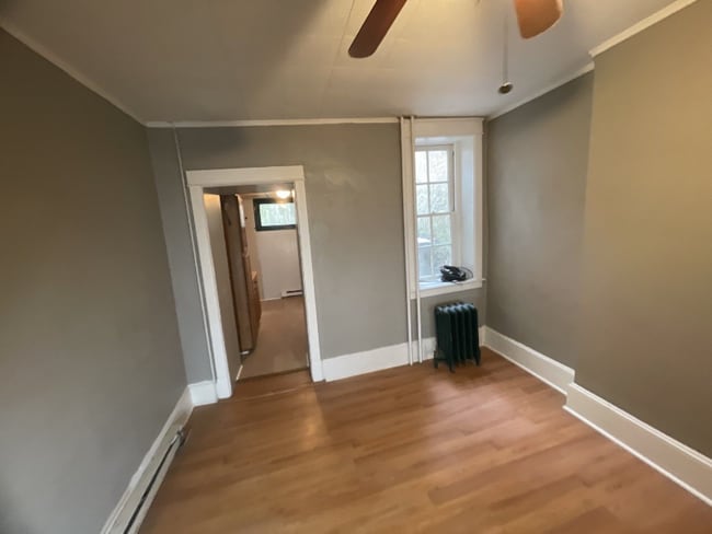 property at 403 E Norwegian St