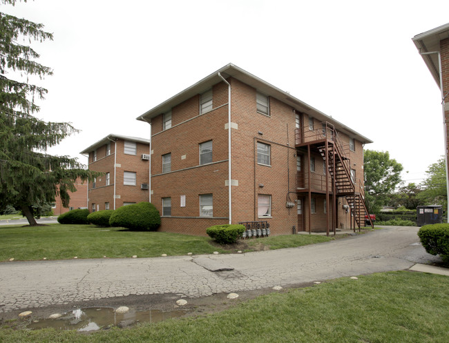 4600-4606 Hilton Ave in Columbus, OH - Building Photo - Building Photo