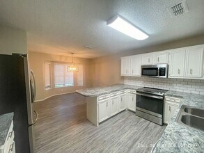 5609 86th St in Lubbock, TX - Foto de edificio - Building Photo
