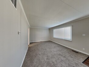 55 Lynwood Dr in New Whiteland, IN - Building Photo - Building Photo