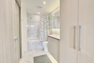 963 Expo Blvd in Vancouver, BC - Building Photo - Building Photo