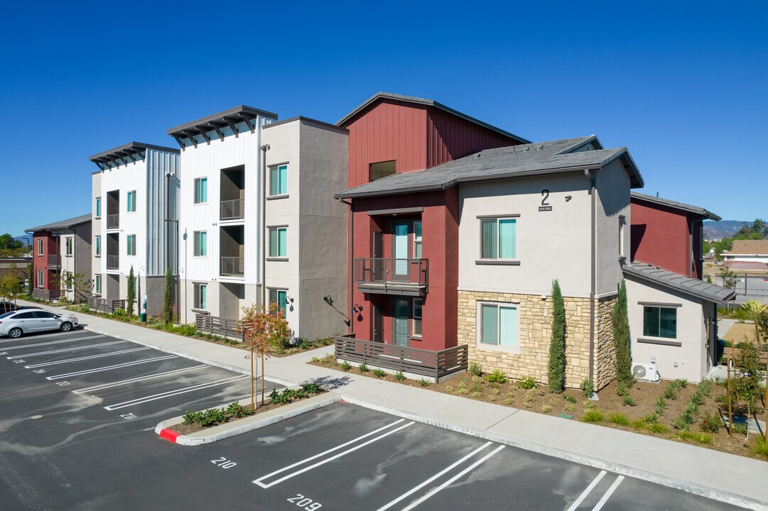 Sierra Fountains Apartments in Fontana, CA - Building Photo