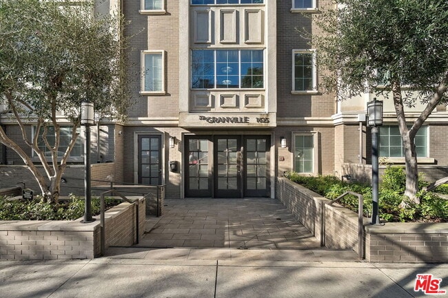 1625 Granville Ave in Los Angeles, CA - Building Photo - Building Photo