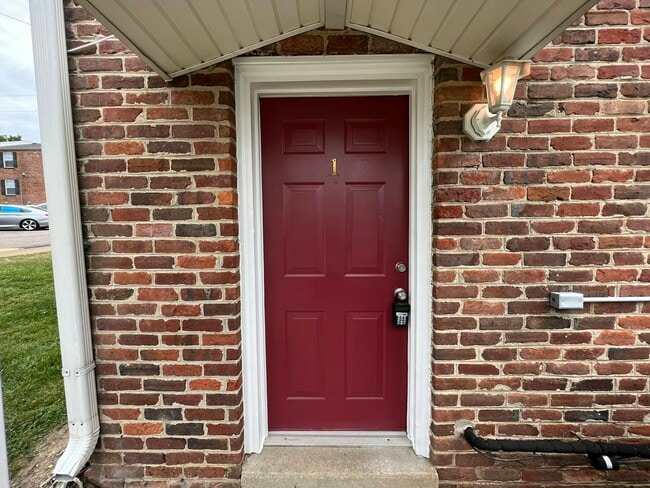 property at 3514 E Richmond Rd