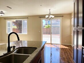 4856 Ice Age Way in Elk Grove, CA - Building Photo - Building Photo
