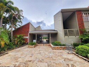 9100 Dr Martin Luther King Jr St N, Unit 715 in St. Petersburg, FL - Building Photo - Building Photo