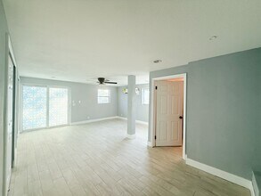 14000 Miramar Ave in Madeira Beach, FL - Building Photo - Building Photo