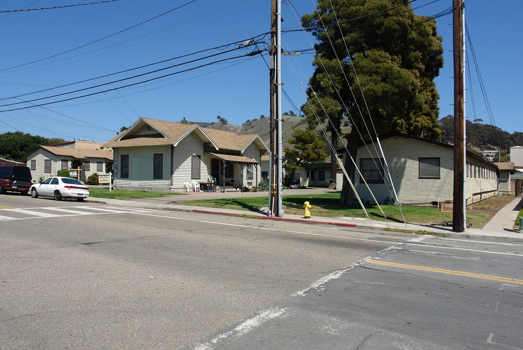 Olive Street Apartments in Ventura, CA - Foto de edificio